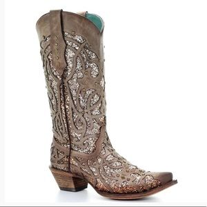 Brand new sparkly tan cowgirl boots.